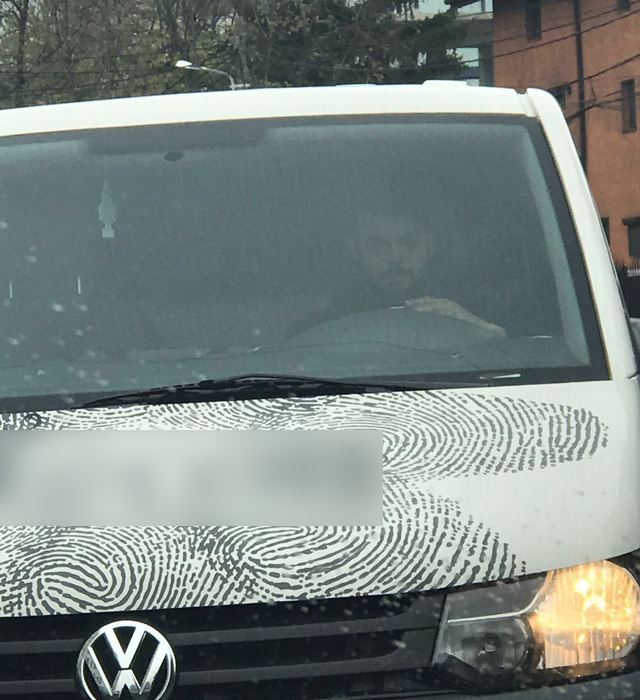 Marius Elisei lucrează acum în Bucureşti, pe post de şofer, pentru o florărie