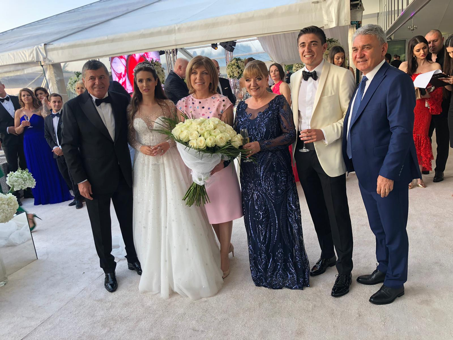 Stania Halep, sărbătorită chiar în ziua nunții: a primit 55 de trandafiri albi