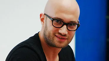 Ea va intra in istorie ca Minora lui Bendeac! De fiecare data cand actorul merge in Centrul Vechi are gesturile astea