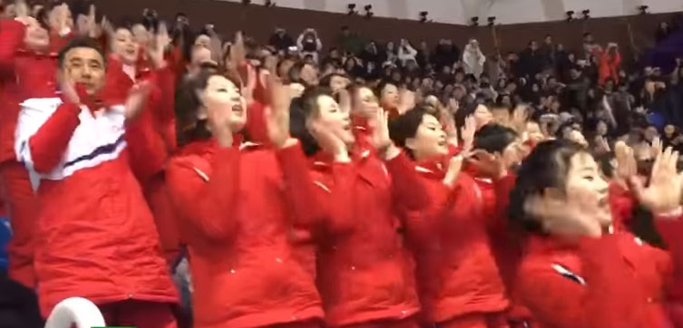VIDEO. Majoretele trimise de Kim Jong Un la Jocurile Olimpice de Iarnă interpretează o melodie cu influențe românești. În 1971, prezent în Coreea de Nord, Nicolae Ceaușescu…