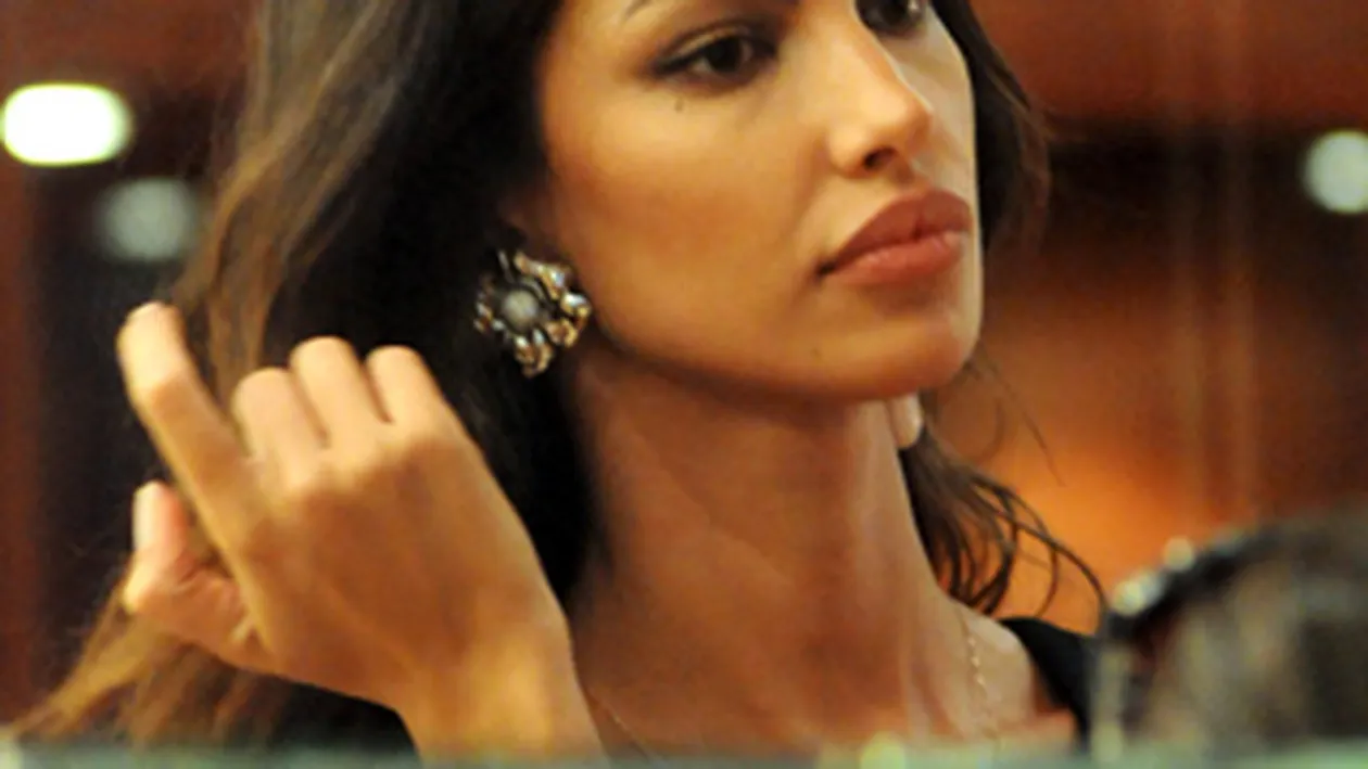 El i-a dat masina, ea i-a luat un ceas! VEZI ce cadouri scumpe isi fac Madalina Ghenea si Leo DiCaprio