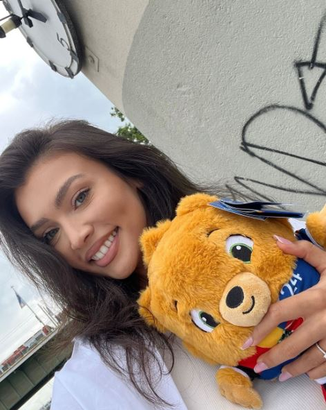 Mara Iulia Cîmpean este prezentă mereu la meciurile în care joacă Andrei Burcă/ sursă foto: Instagram