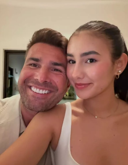 Moment emoționant în familia lui Adrian Mutu! Fiica cea mare a fotbalistului a absolvit facultatea și a atras toate privirile