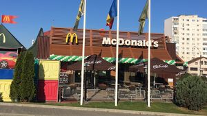 Ce a văzut un bărbat într-un McDonald's din Târgu Mureș, în plină stare de urgență: "Am fost surprins să văd că erau..."
