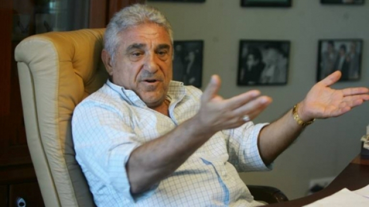 Ioan Becali, la rândul lui unul dintre milionarii României (SURSA FOTO: FACEBOOK)