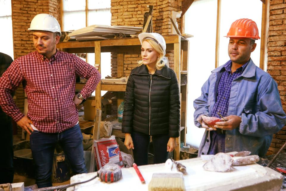 Gabriela Firea a anunțat consolidarea a 41 de clădiri vechi din centrul Capitalei: „Am alocat 10 milioane de euro!”