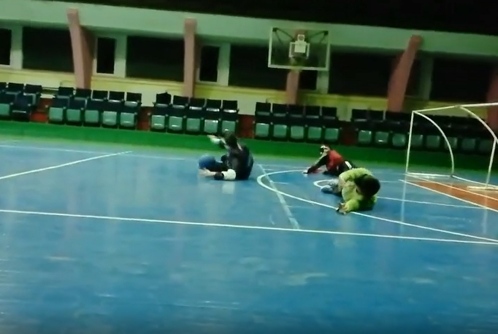 Condiția esențială ca să joci golball este să nu vezi nimic