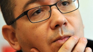 Victor Ponta: "Incepand de astazi, Romania este oficial in recesiune"