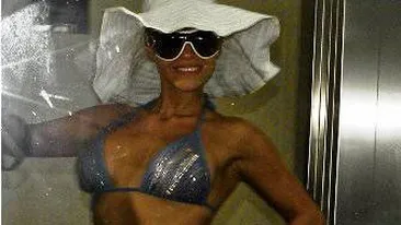 Oglinda, oglinjoara, cine si-a facut cel mai penibil selfie din tara? Ruby si Marculescu fara lenjerie intima!