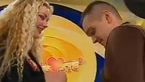 Mihai, iubitul Biancai din liceu, vorbeste despre toate tentativele ei de sinucidere: "Bianca a pozat goala la 17 ani! Cand au fost facute publice fotografiile, a vrut sa sara pe geam!"