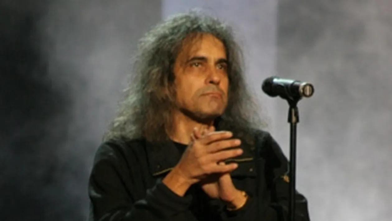 Cristi Minculescu a plecat cu sotia sa, in Germania. Relaxare sau un nou control medical?