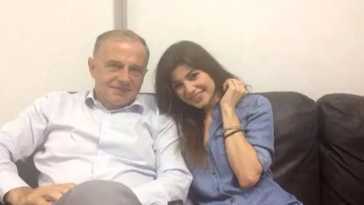 Fiica lui Mircea Geoană, apariție de senzație în Beverly Hills. A ales o rochie de seară care a întors toate privirile