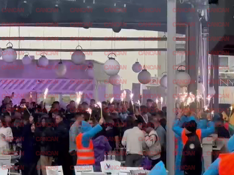 Artificiile au fost prezente, chiar și pe ploaie.