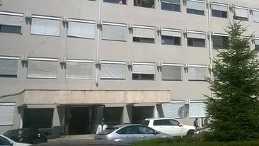 Criză de medici! Ambulanţa de tip C1 din Vâlcea nu funcţionează din lipsa medicilor de specialitate