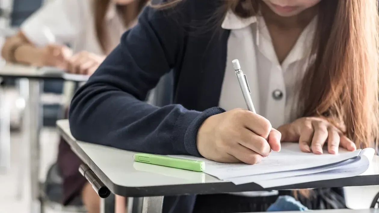 Ce stipulează legea prin care salariile profesorilor au fost mărite. Ordonanța de urgență a fost publicată în Monitorul Oficial