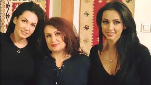 Nicoleta Luciu a pierdut controlul kilogramelor! Fostul ”iepuraş” Playboy a luat proporţii şi a ajuns-o pe mama ei
