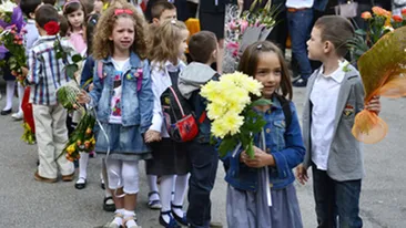 Peste 350 de elevi din comuna Costache Negri nu pot începe luni cursurile, din cauza inundaţiilor