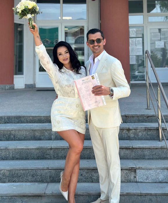 Deea Maxer și Constantin Cataramă s-au căsătorit în secret. Primele imagini