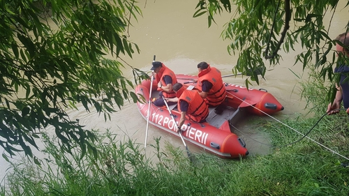 Misiune de căutare pe râul Ialomița! Un bărbat de 60 de ani a dispărut