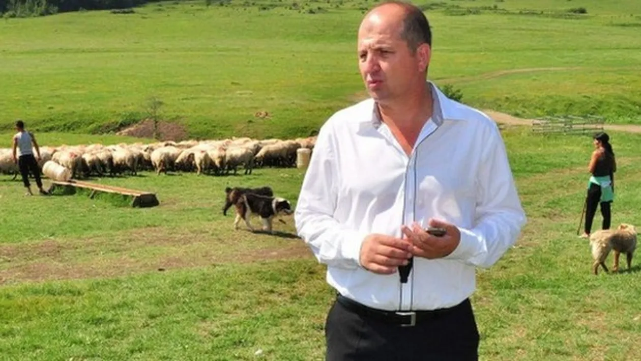ULUITOR! N-o sa crezi in ce conditii locuieste cel mai bogat cioban din Romania