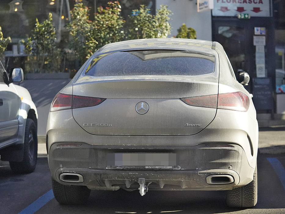 Superbul Mercedes GLE 400d 4Matic pe care îl conduce Denise Rifai