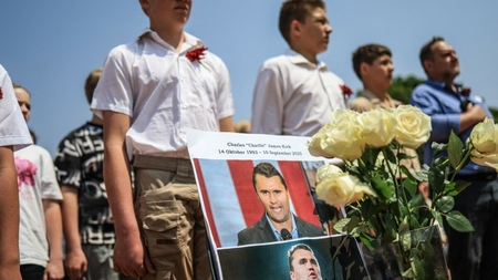 Bărbat înarmat, prezent la slujba de înmormântare a lui Charlie Kirk! Detalii de ultimă oră