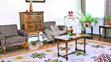 Lucrurile fostului dictator zac intr-un depozit al comunei iesene Costesti si nu le vrea nimeni. Mobila lui Ceausescu, data de pomana