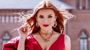 Elena Gheorghe, din greșeală la un eveniment. Ce a făcut artista, atunci când și-a dat seama că a încurcat nunțile