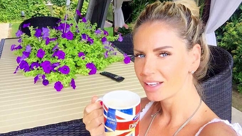Deşi este însărcinată în 5 luni, ANDREEA BĂNICĂ s-a afişat AŞA! Fanii au rămas cu gura căscată! I s-a văzut tot prin...
