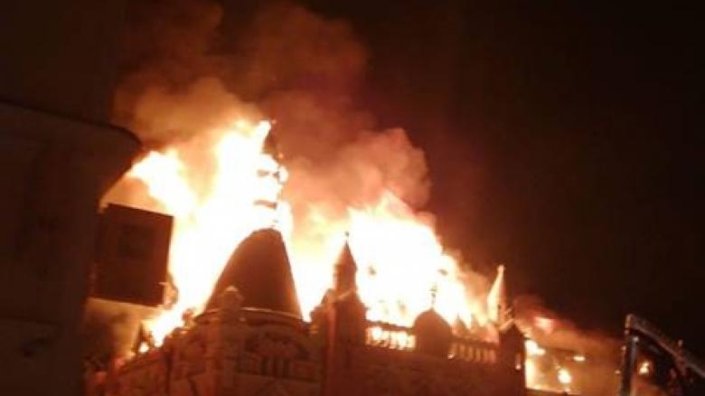 Incendiu la un bloc de garsoniere din Bihor! Trei persoane, intoxicate