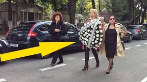 Ce a scris aceasta femeie pe coroana depusa la mormantul Paulei Iacob: "Prietenele tale..."
