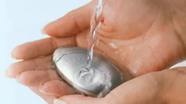 Romanii din ce in ce mai nespalati! Nu mai folosesc sapun si apa