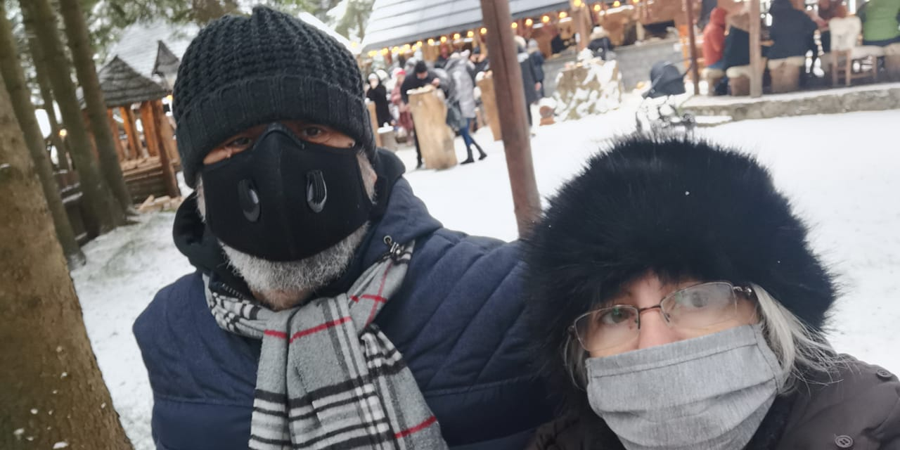Janine, actuala soție a lui Lucian Ionescu se luptă cu virusul SARS-CoV-2 pe un pat din Spitalul Clinic “Victor Babeș” din Capitală © Facebook