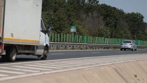 Autostrada A2, închisă temporar după ce resturi de animale sacrificate au fost împrăștiate pe carosabil