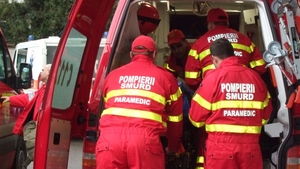 Elev din Târgoviște, grav rănit după ce a alunecat și a căzut de la etajul al doilea al liceului
