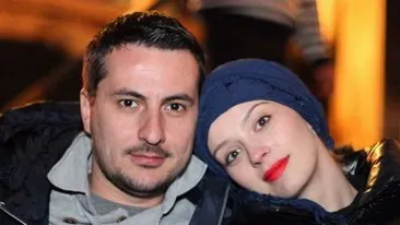 Diana Dumitrescu a degustat dintr-o delicatesa cu lacuste in vacanta din Thailanda! Sotul ei a incercat si alte insecte