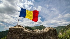 Cum s-a schimbat viața românilor în ultimele două săptămâni - Magazine luate cu asalt, izolare la domiciliu, vacanțe anulate