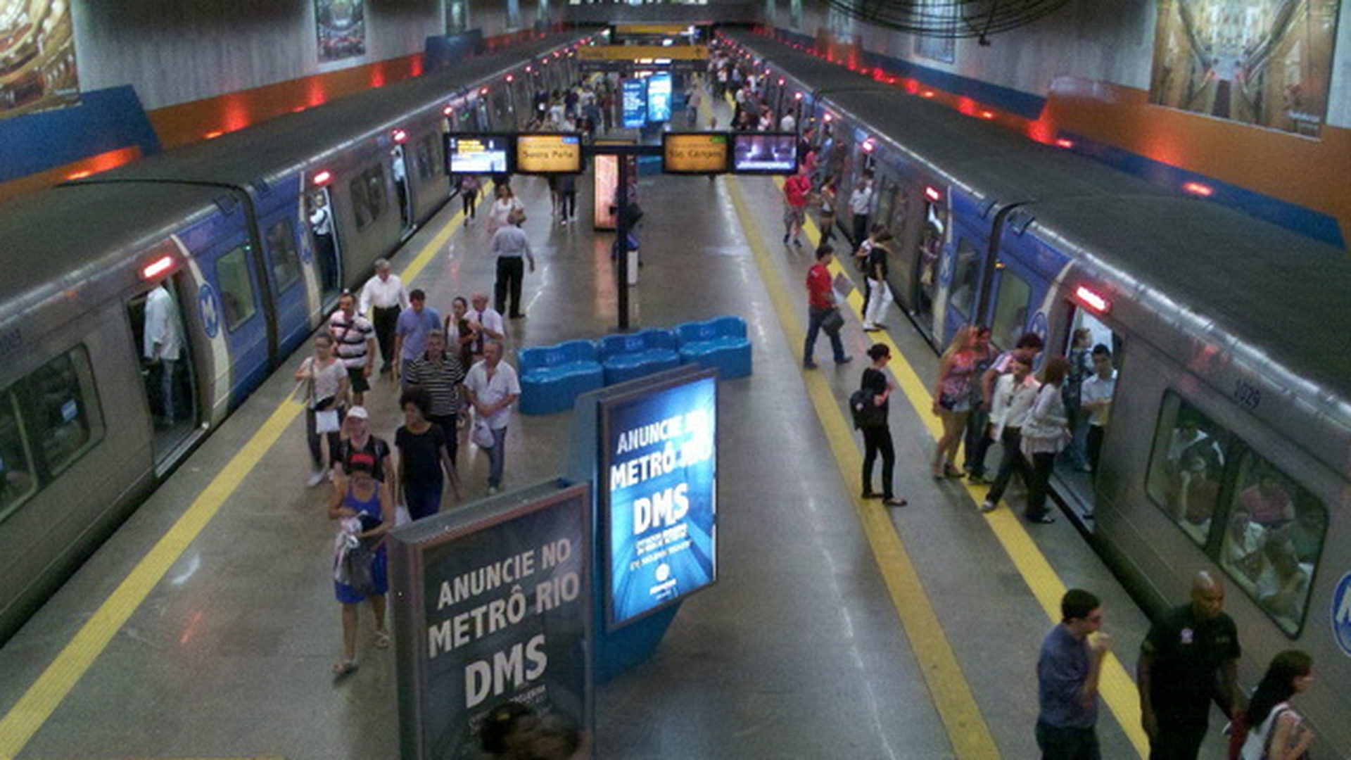 CUPA MONDIALA 2014 - Fortele Armate ale Braziliei au simulat un atac terorist intre doua statii de metrou din Rio de Janeiro