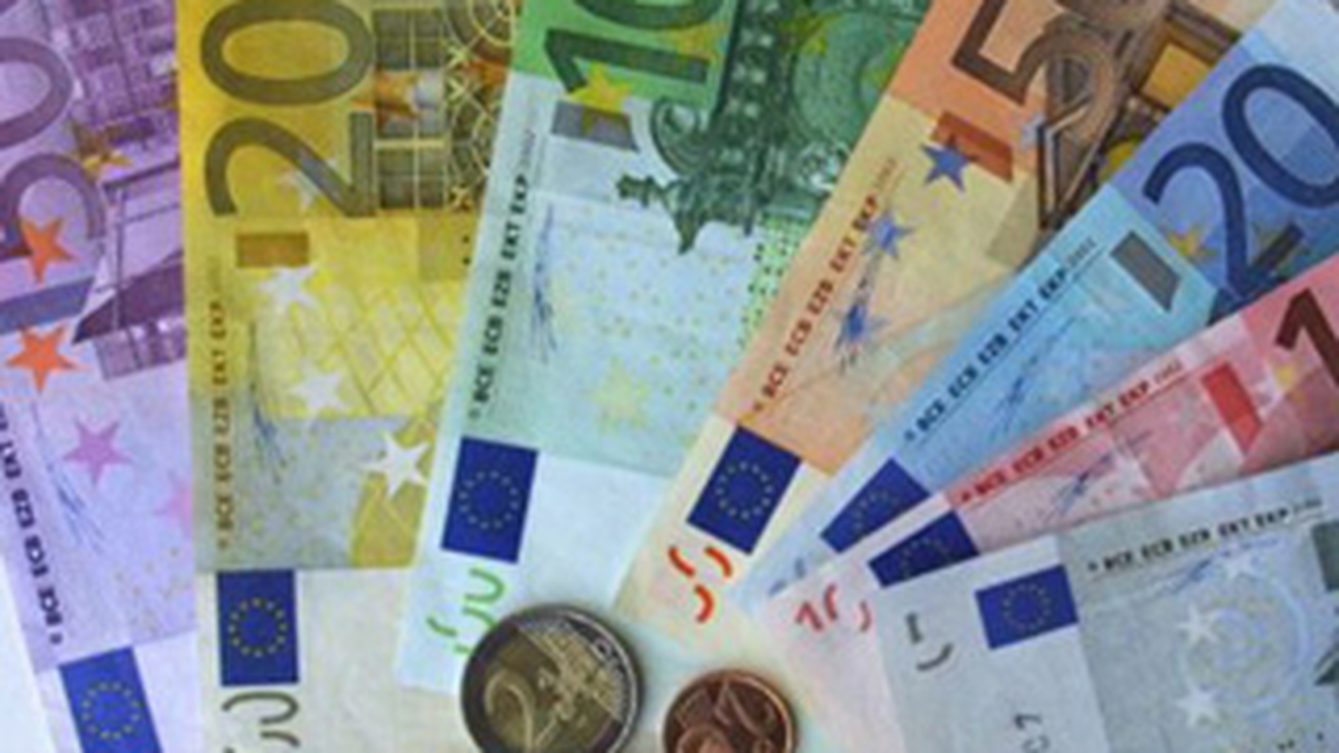 Euro a atins un nou maxim istoric! Vezi cu cat s-a depreciat leul!