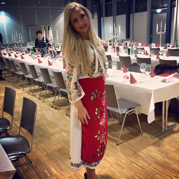 Claudia Puican susține că nu a apelat la medicul estetician (Foto: Facebook)