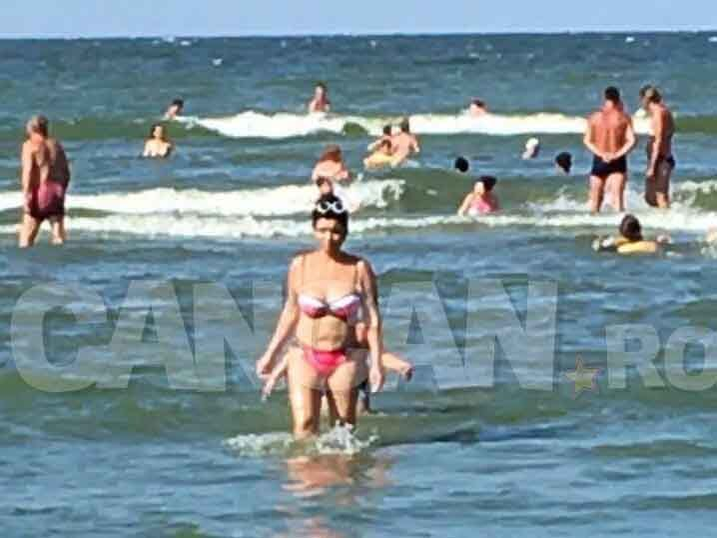 Îmbrăcată în costum de baie, Adriana Bahmuţeanu le-a arătat tuturor cum se menţine în formă. „Cel mai bun…”
