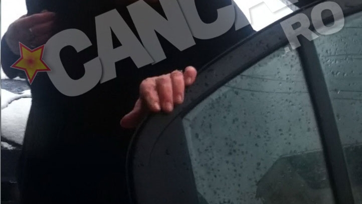 Anca Pandrea era să dea foc la casă la parastasul lui Iurie Darie! O lumânare era să aprindă toată locuinţa!