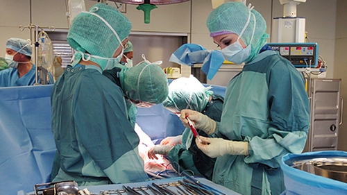 Varsta de pensionare a asistentilor medicali generalisti, moaselor si asistentilor medicali se modifica!
