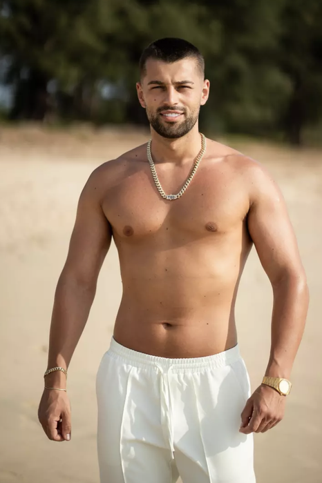 Cum arăta Teo Cosmin de la Insula iubirii 2025 pe vremea când nu avea fațete sau mușchi. Fanii Antena 1 nu l-ar fi recunoscut