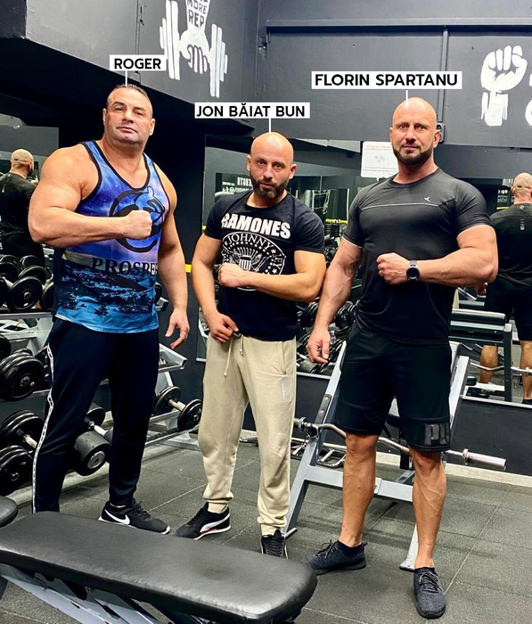 Jon Băiat bun, susținut puternic de băieții lui Roger (SURSA FOTO: CANCAN.RO)