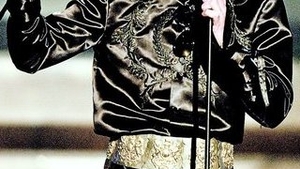 Ce semne de intrebare ne-a lasat artistul. Pe urmele lui Michael Jackson