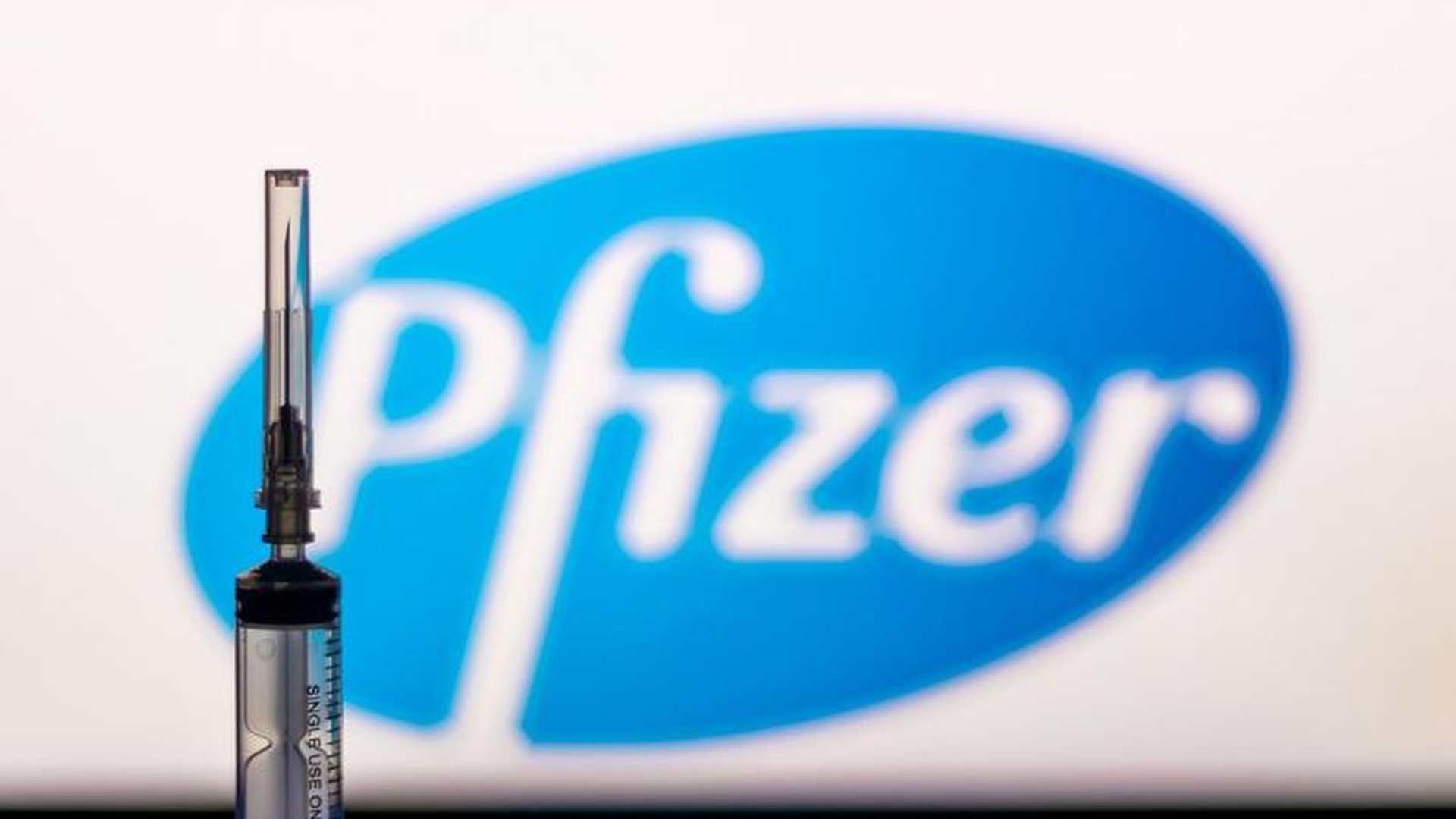 Pfizer a început un studiu clinic pentru un medicament anti-COVID