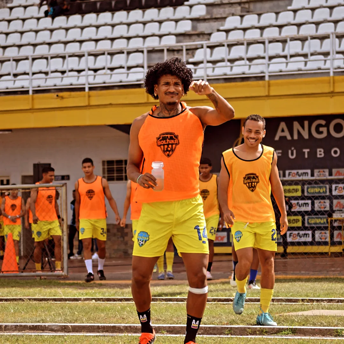 Fotbalistul Hector Bello și-a pierdut soția în timpul curemurelor din Venezuela. Sursa foto: Instagram