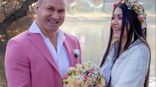 Alin Oprea, primele dezvăluiri despre căsătoria cu Medana. Cât de mult l-a ajutat bruneta pe artist să treacă peste momentele grele
