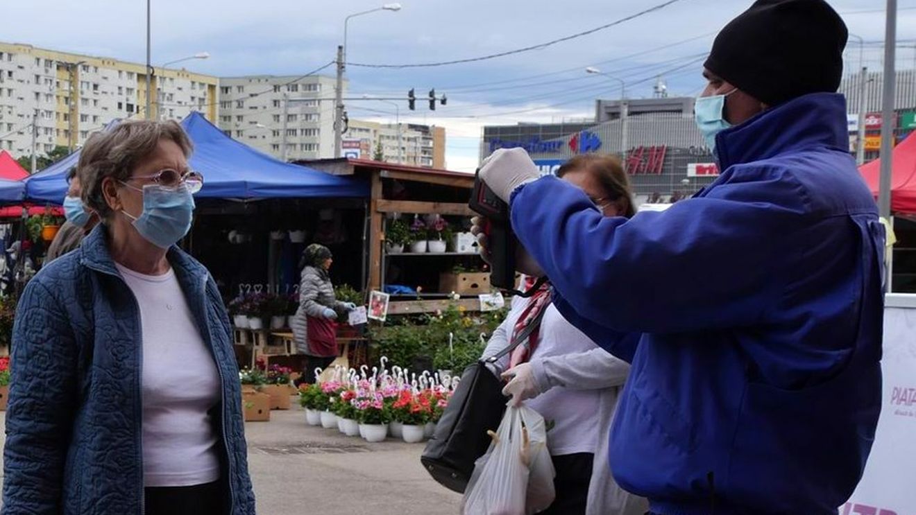 De necrezut! Câți lei primește salariu un agent care scanează temperatura la intrarea în supermarket-uri
